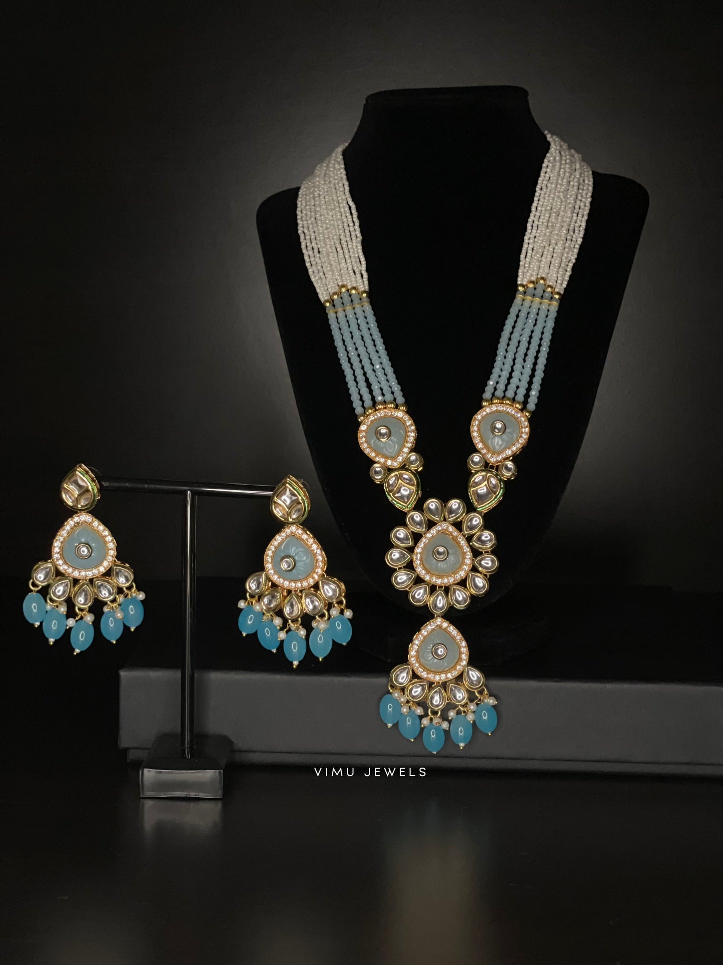Safed Set